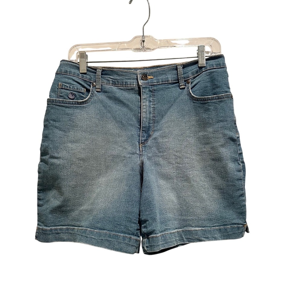 Gloria Vanderbilt Amanda Slimming‎ Denim Shorts Medium Wash Size 6 Jorts Casual